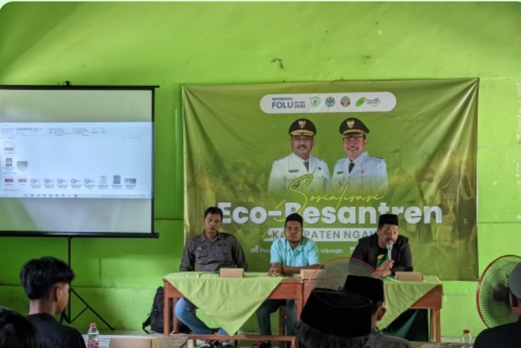 Pesantren Mamba’ul Hikmah Gelar Sosialisasi Eco-Pesantren Dukung FOLU Net Sink 2030.
