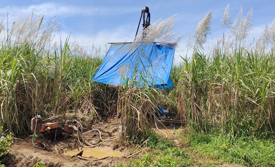 Pemerintah Desa Dawung Bangun Sumur Bor Untuk Dukung Ketersediaan Air Irigasi Sawah.