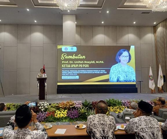 Pelantikan YPLP PGRI Kabupaten Pasuruan. 