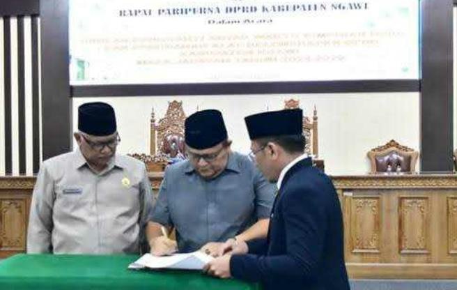 DPRD Ngawi Gelar Sidang Paripurna Bahas PAW Pimpinan dan Perubahan AKD